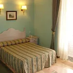 Victoria Hotel 3*