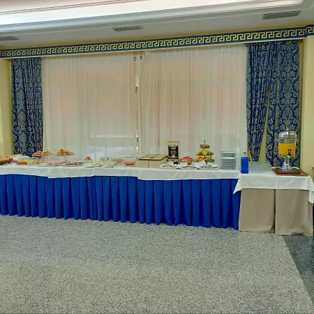 Victoria Hotel 3*